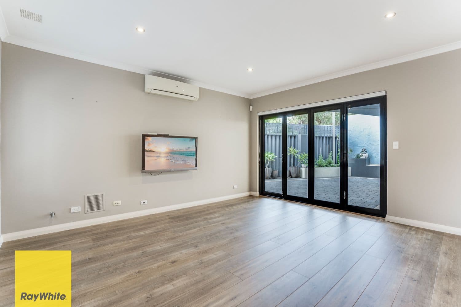 37B Delphine Avenue, Dianella WA 6059, Dianella - Thumbnail 6