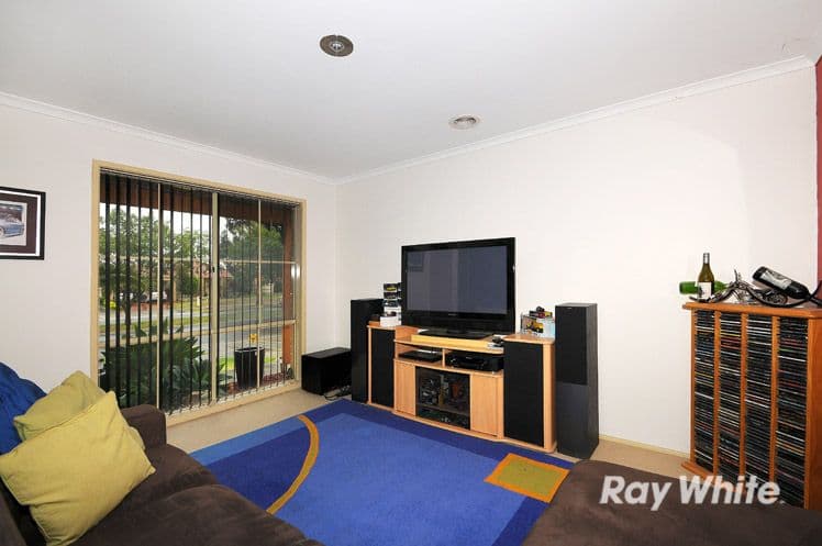 35 Central Parkway, Cranbourne West VIC 3977, Cranbourne West - Thumbnail 6