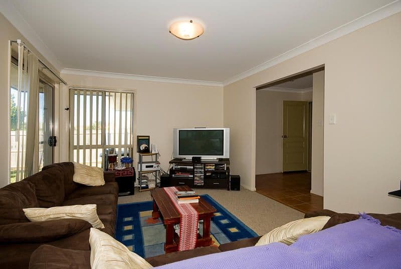 16 Toona Place, CALAMVALE QLD 4116, Calamvale - Thumbnail 4