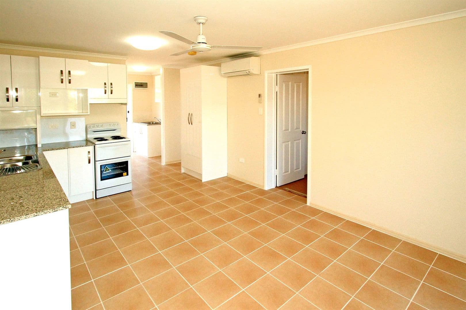 77 High Street, BERSERKER QLD 4701, Berserker - Image 1