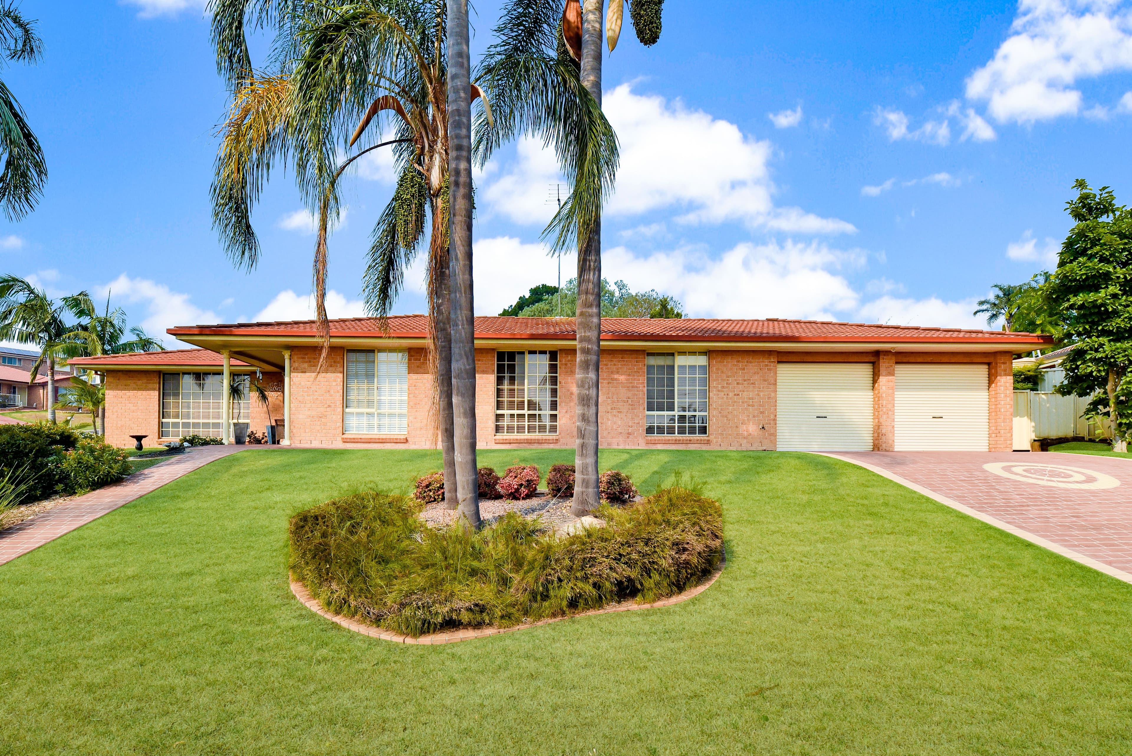 13 Kalbarri Crescent, Bow Bowing - Image 1