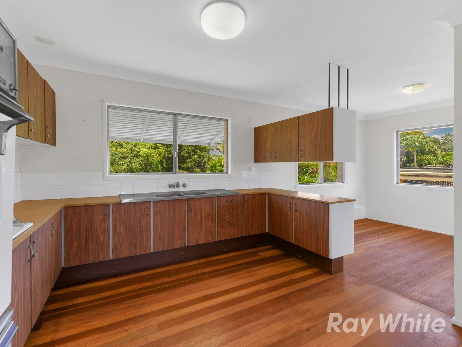 10 Rosanne Street, Aspley QLD 4034, Aspley - Thumbnail 6