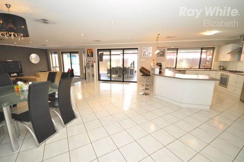 6 Manchester Circuit, Craigmore SA 5114, Craigmore - Thumbnail 8