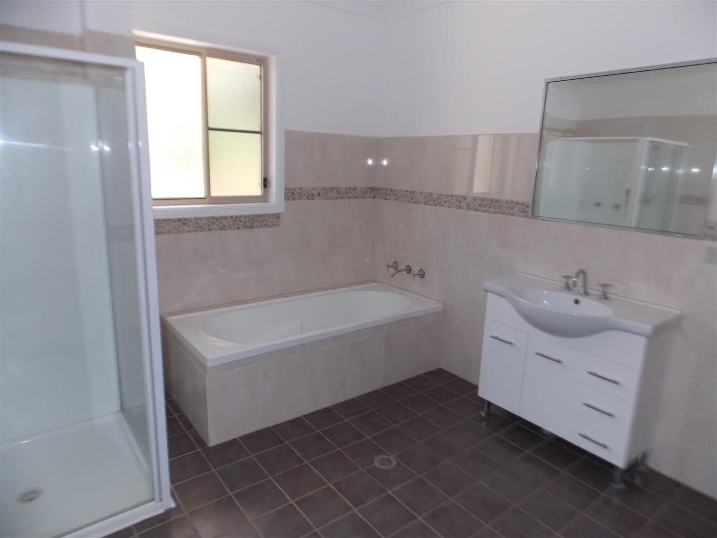 15 Glenwarrie Place, Parkes - Thumbnail 5