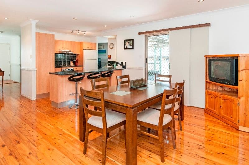 196 Thornton Street, RACEVIEW QLD 4305, Raceview - Thumbnail 2