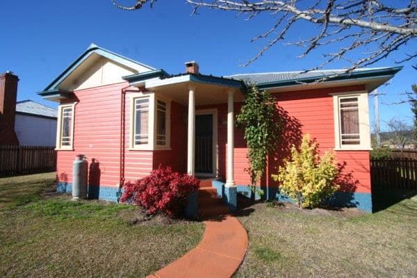 101 Logan Street, TENTERFIELD NSW 2372, Tenterfield - Image 1