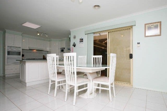 9 Jenny Court, HILLSIDE VIC 3037, Hillside - Thumbnail 4