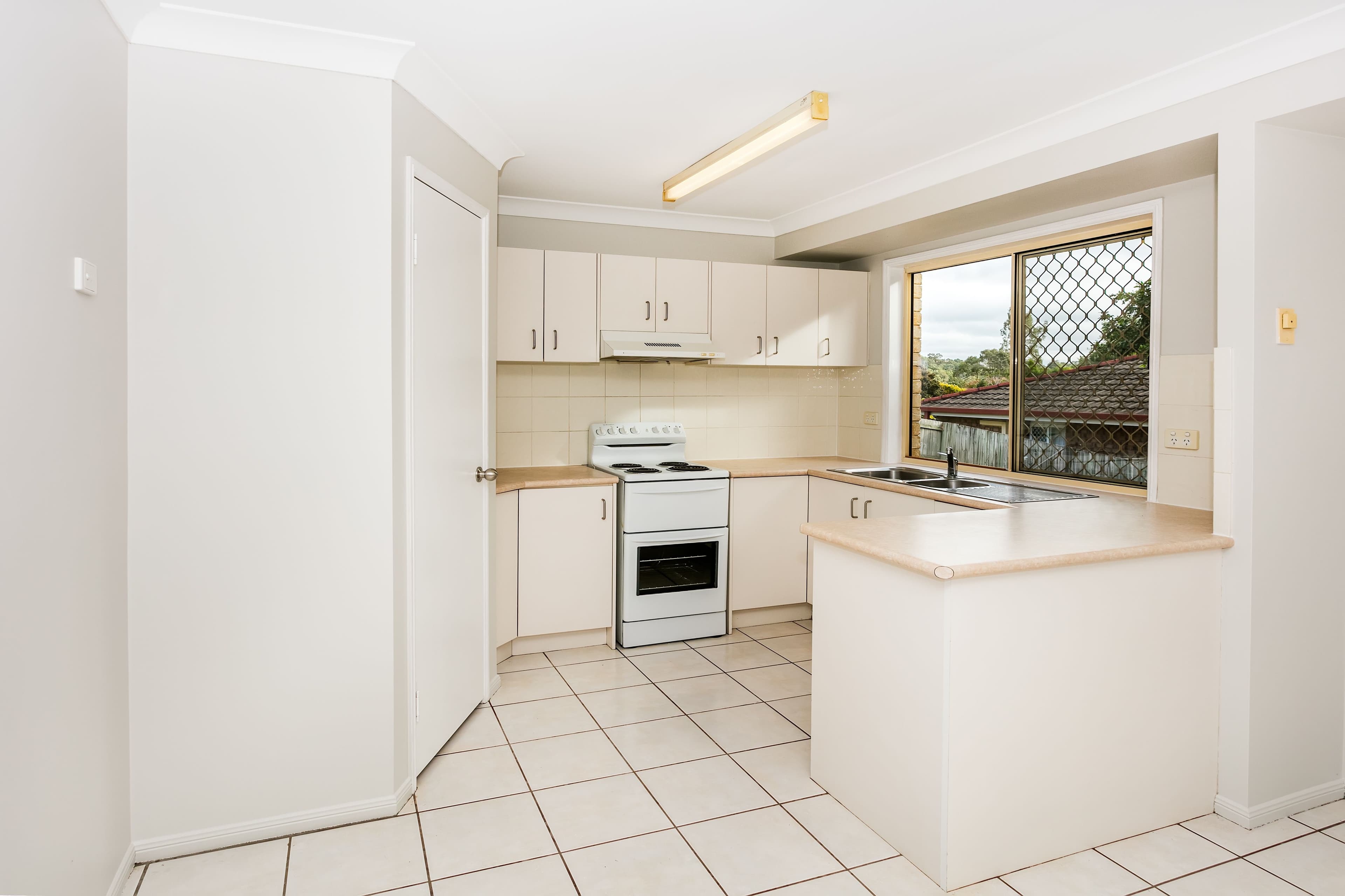 2 Falls Creek Road, Beenleigh QLD 4207, Beenleigh - Thumbnail 3