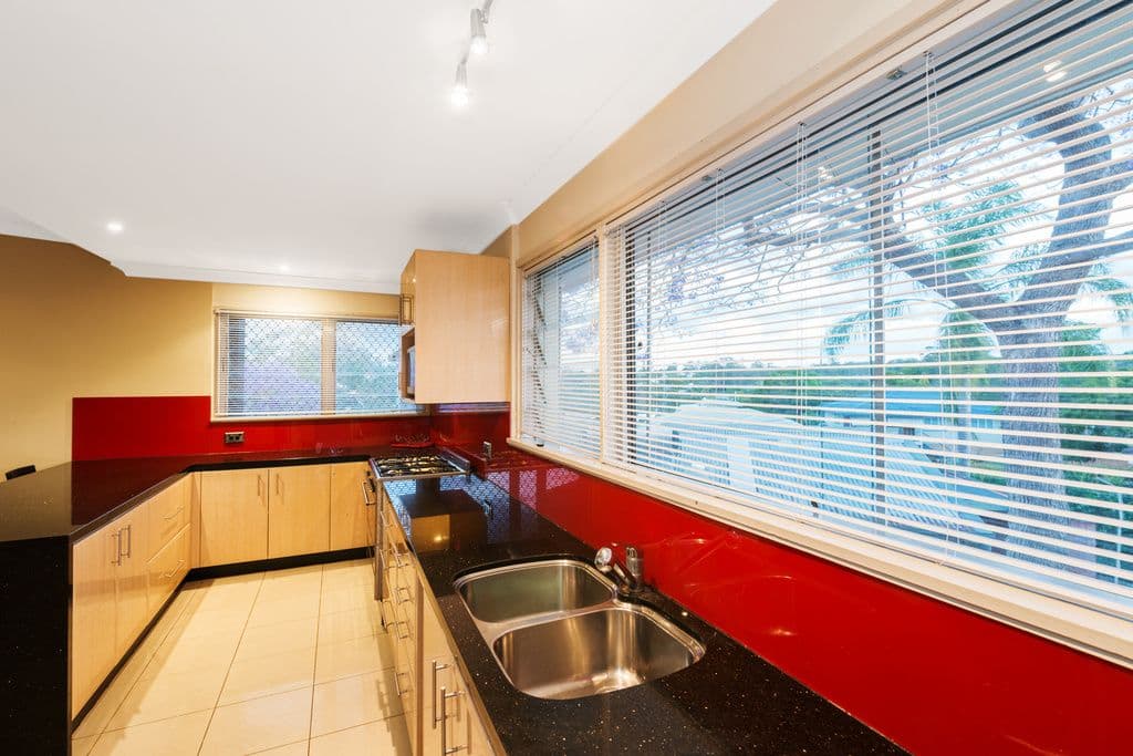 4 O'Callaghan Street, Holland Park QLD 4121, Holland Park - Thumbnail 7
