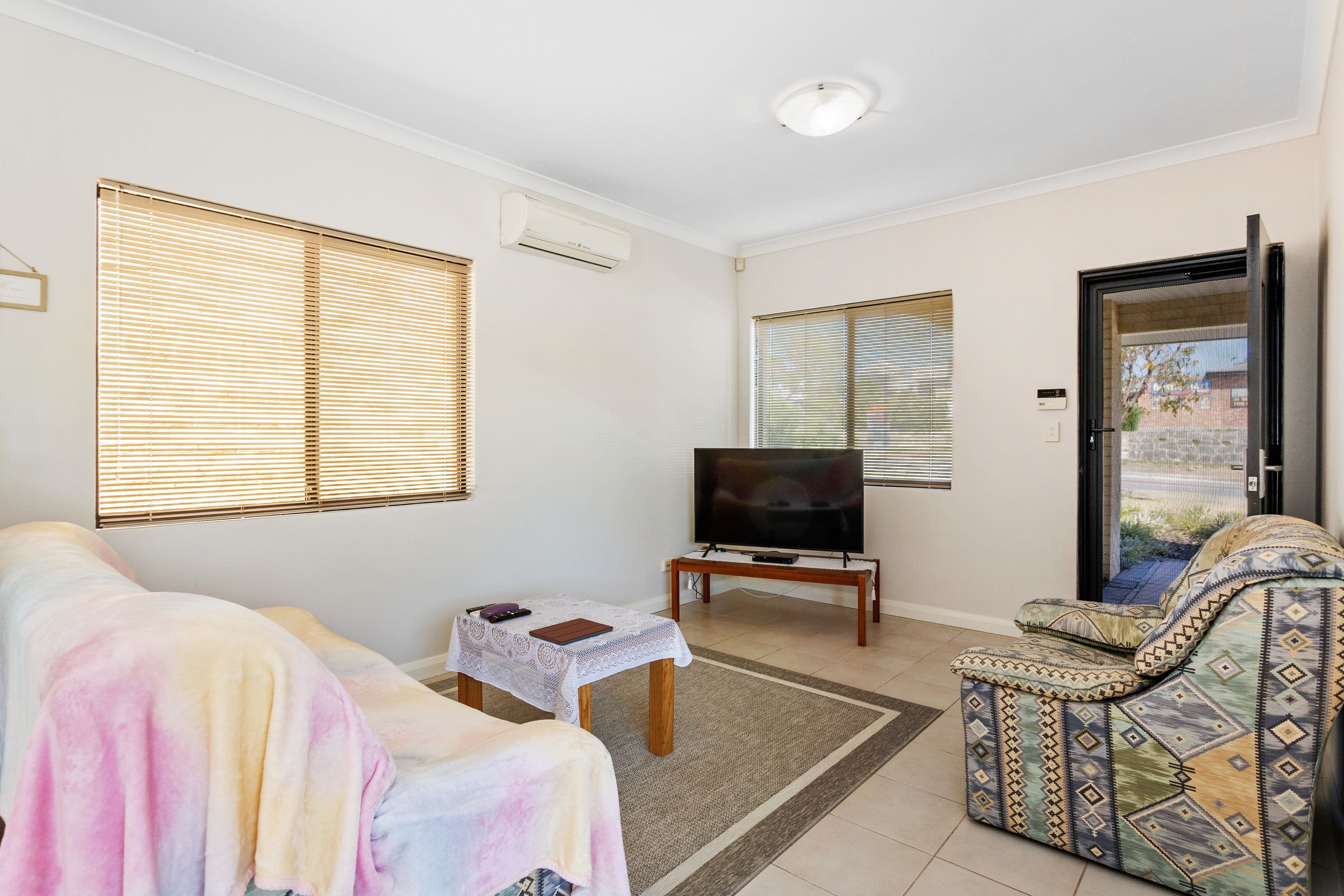 118 Eddystone Avenue, Craigie WA 6025, Craigie - Thumbnail 2