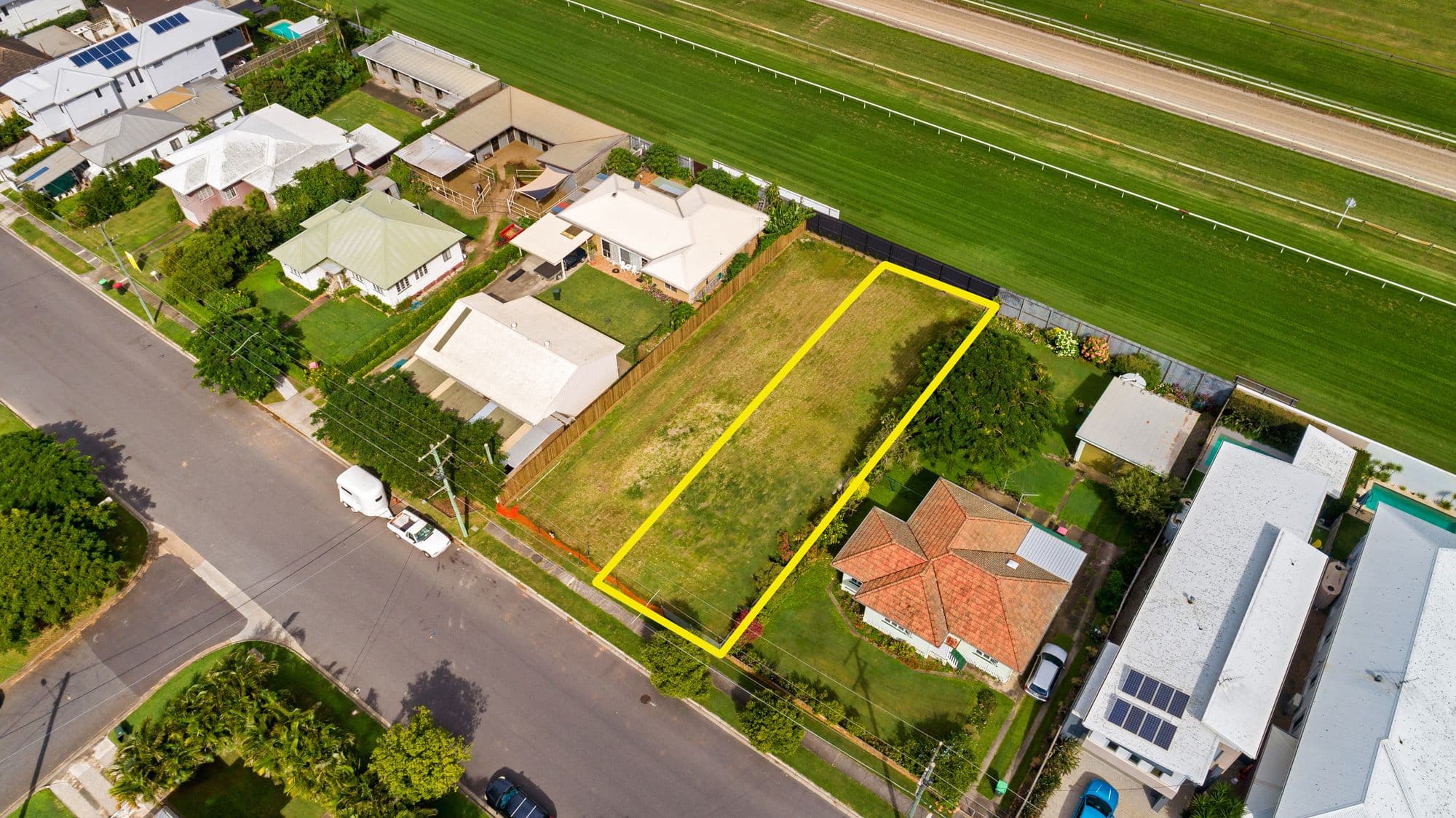 73 Raceview Avenue, Hendra QLD 4011, Hendra - Thumbnail 4