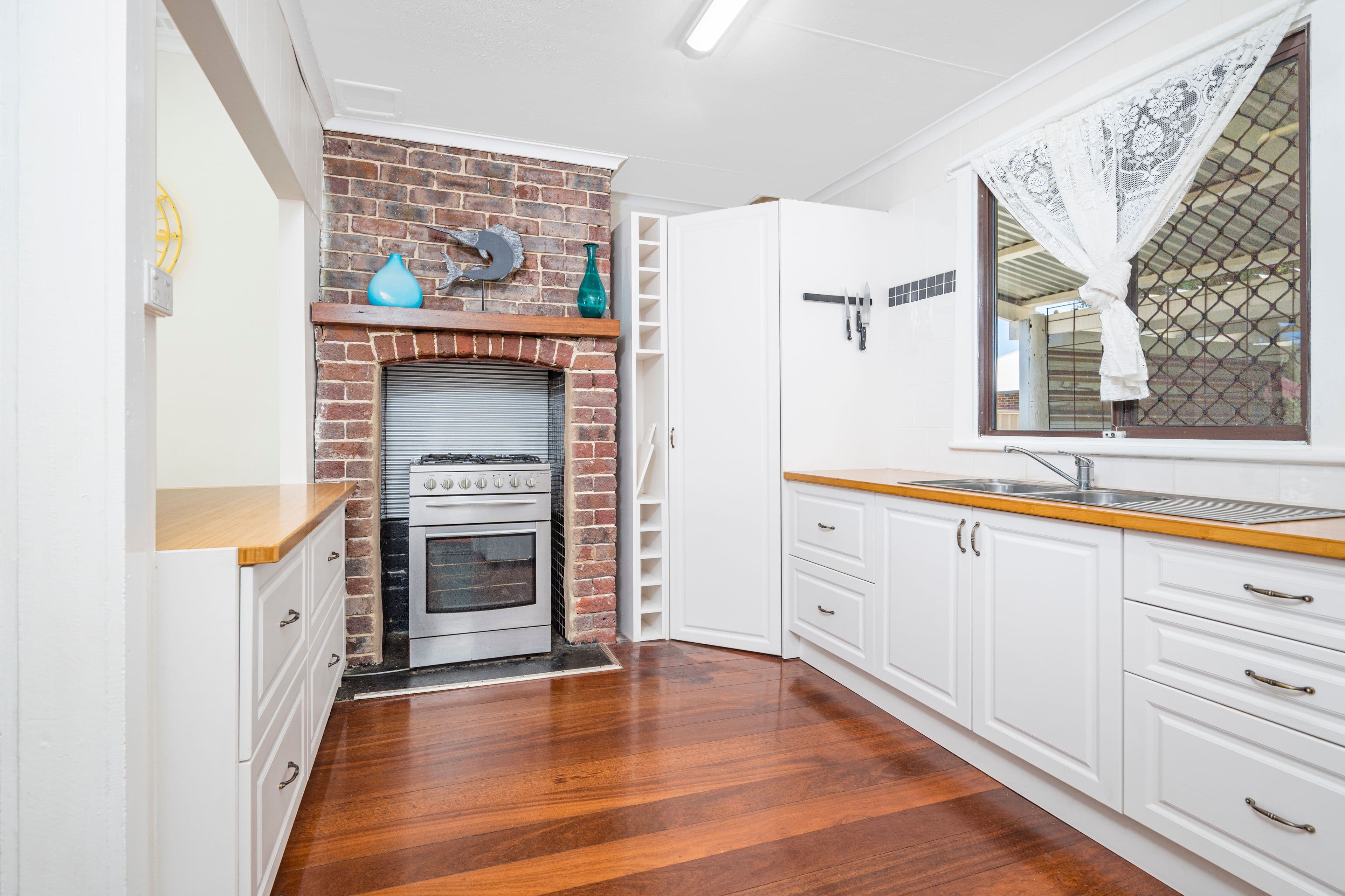 12 Conway Street, Beachlands WA 6530, Beachlands - Thumbnail 5