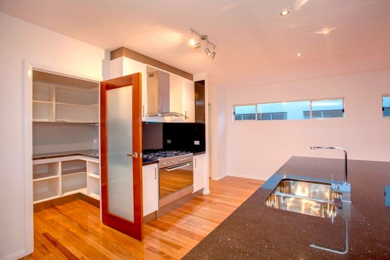 3 Swanbourne Avenue, Highton VIC 3216, Highton - Thumbnail 3