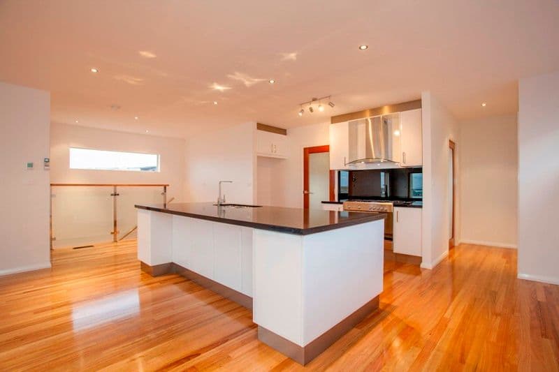 3 Swanbourne Avenue, Highton VIC 3216, Highton - Thumbnail 4