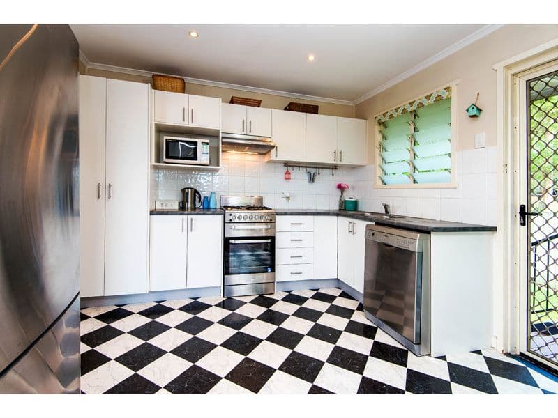 21 Dowrie Street, UPPER MOUNT GRAVATT QLD 4122, Upper Mount Gravatt - Thumbnail 4