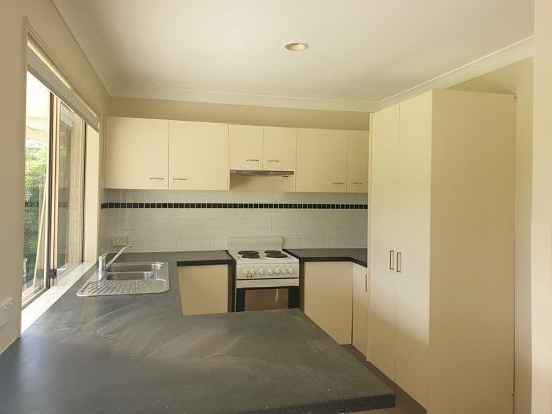 54 Selwyn Street, North Booval QLD 4304, North Booval - Thumbnail 2