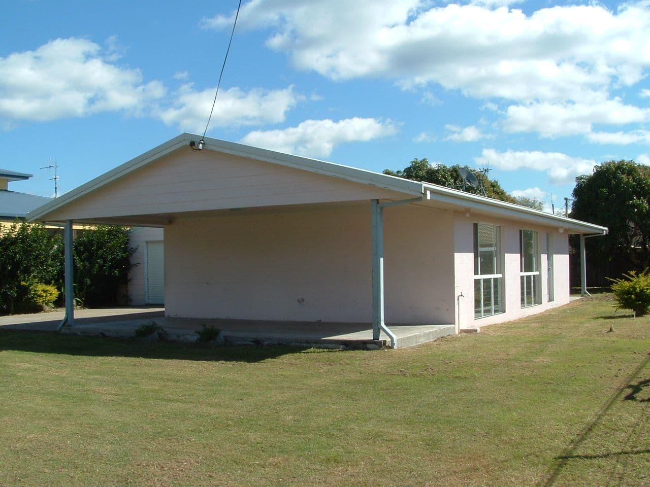 3 Simpson Street, BURRUM HEADS QLD 4659, Burrum Heads - Thumbnail 2