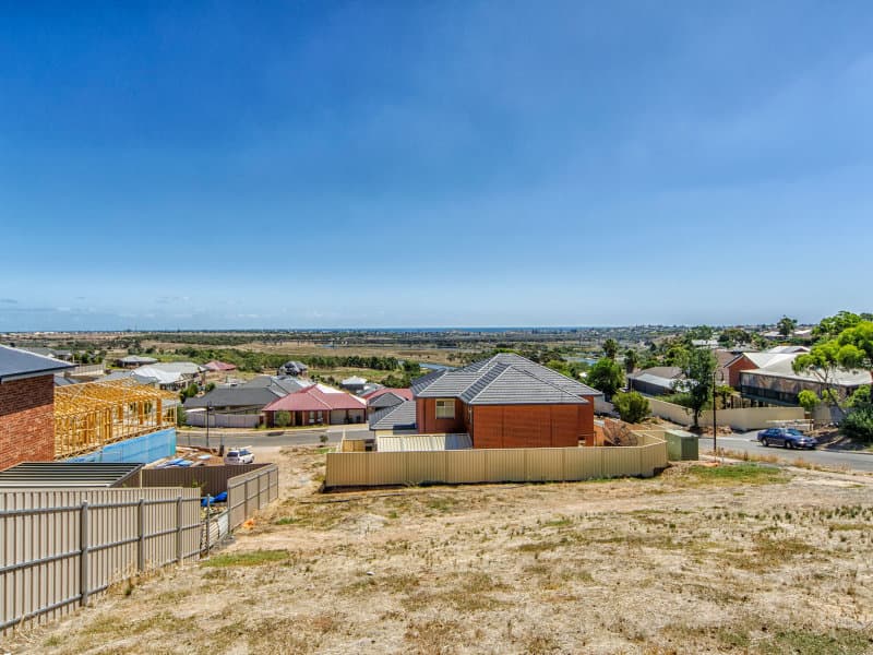 2 Corrimal Avenue, Noarlunga Downs - Thumbnail 3