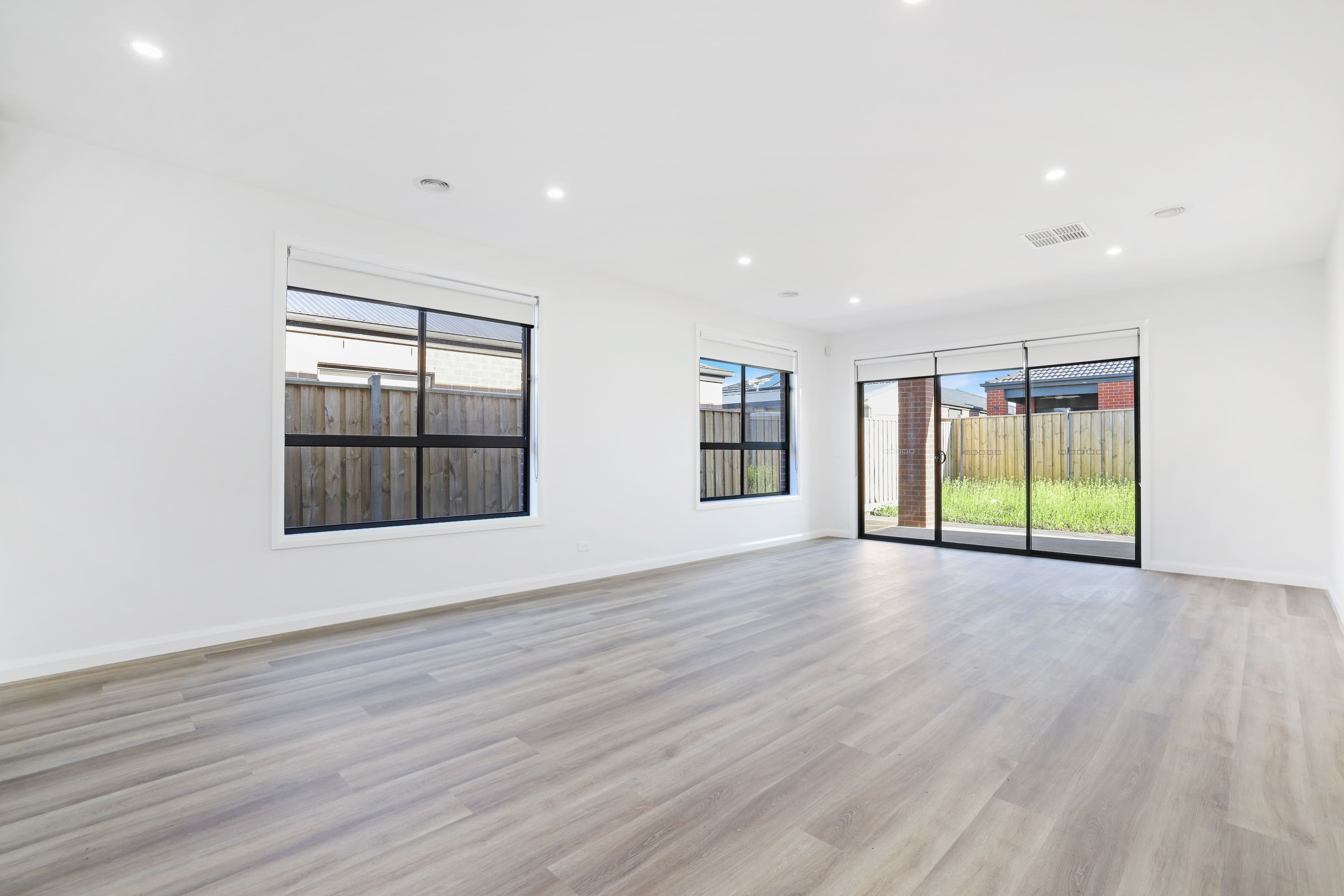 7 Ashbourne Boulevard, Donnybrook VIC 3064, Donnybrook - Thumbnail 4
