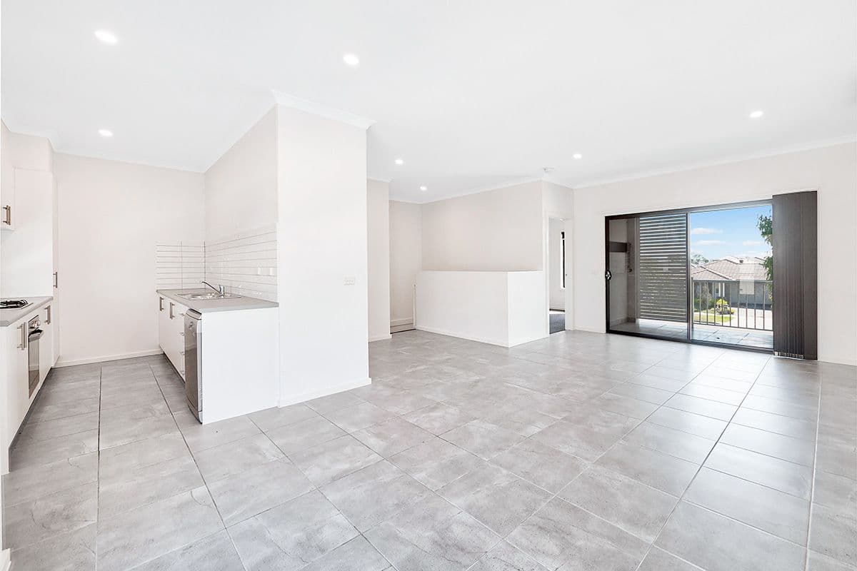 31 Nugget Way, Cranbourne East VIC 3977, Cranbourne East - Thumbnail 3