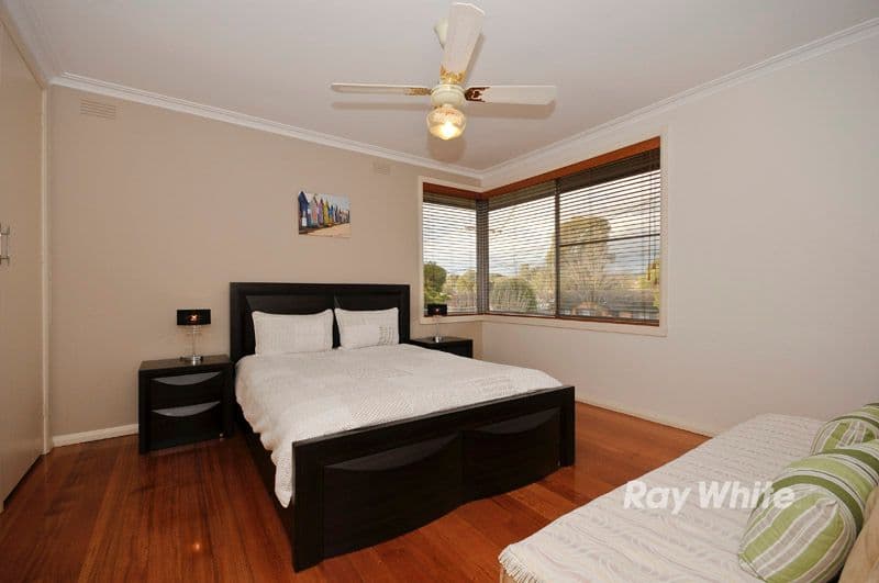 22 Pentlowe Road, WANTIRNA SOUTH VIC 3152, Wantirna South - Thumbnail 3