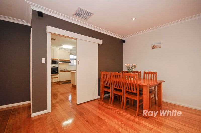 22 Pentlowe Road, WANTIRNA SOUTH VIC 3152, Wantirna South - Thumbnail 6