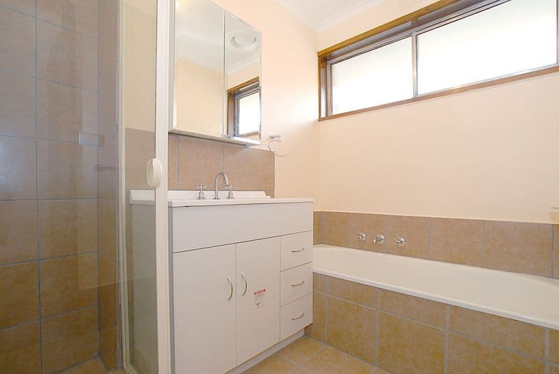 10 Fair Crescent, DANDENONG NORTH VIC 3175, Dandenong North - Thumbnail 4