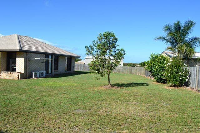 11 Beachley Place, ROSSLYN QLD 4703, Rosslyn - Thumbnail 5