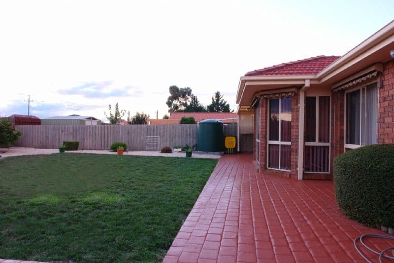 201 Lady Nelson Way, TAYLORS LAKES VIC 3038, Taylors Lakes - Thumbnail 4