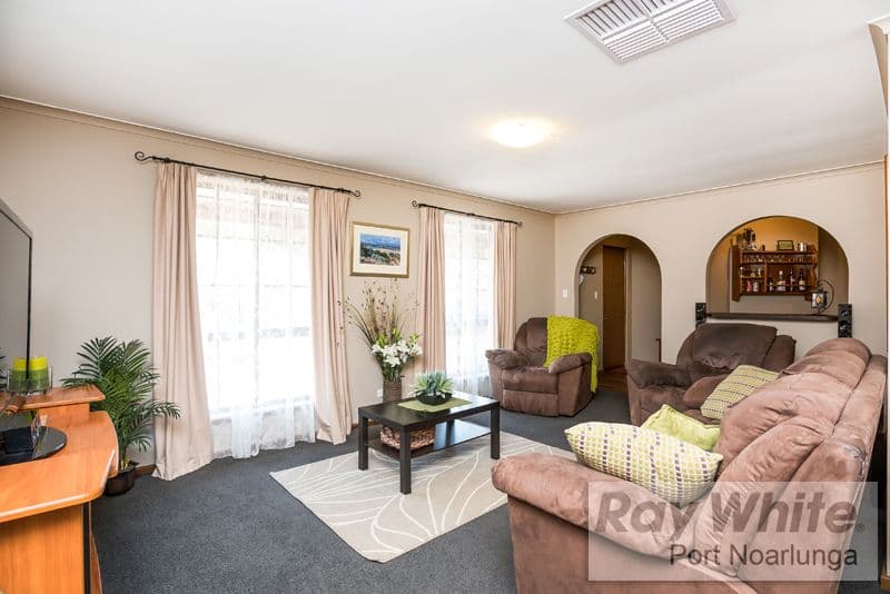 28 Woodcroft Drive, Morphett Vale SA 5162, Morphett Vale - Thumbnail 2