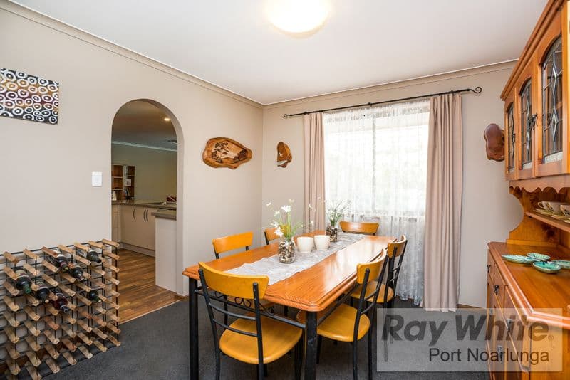 28 Woodcroft Drive, Morphett Vale SA 5162, Morphett Vale - Thumbnail 3