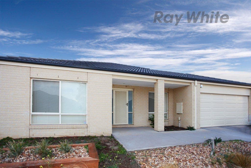 33 Hardwick Road, POINT COOK VIC 3030, Point Cook - Thumbnail 3