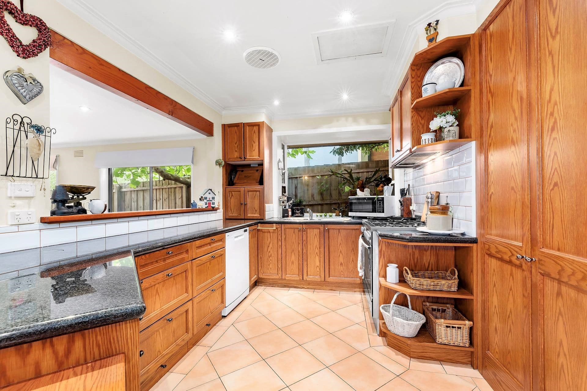 56 Samuel Road, Blackburn South VIC 3130, Blackburn South - Thumbnail 4