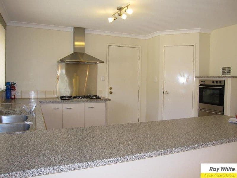 32 Albatross Loop, BEECHBORO WA 6063, Beechboro - Thumbnail 2