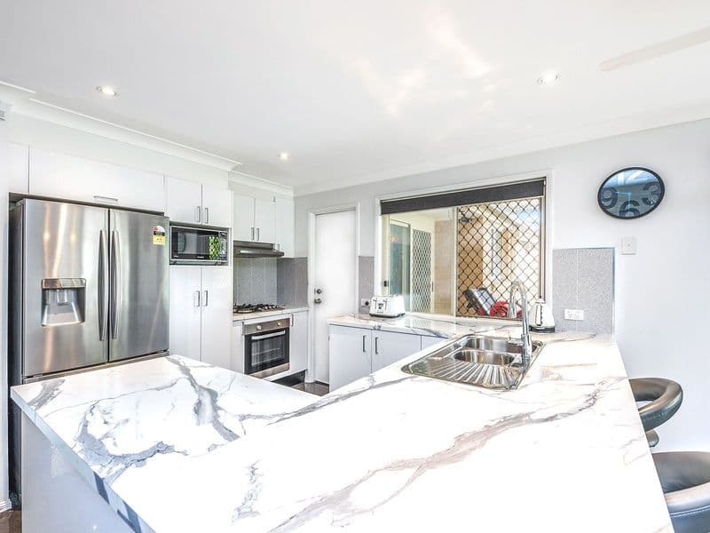 1 Glengyle Place, Forest Lake QLD 4078, Forest Lake - Thumbnail 7