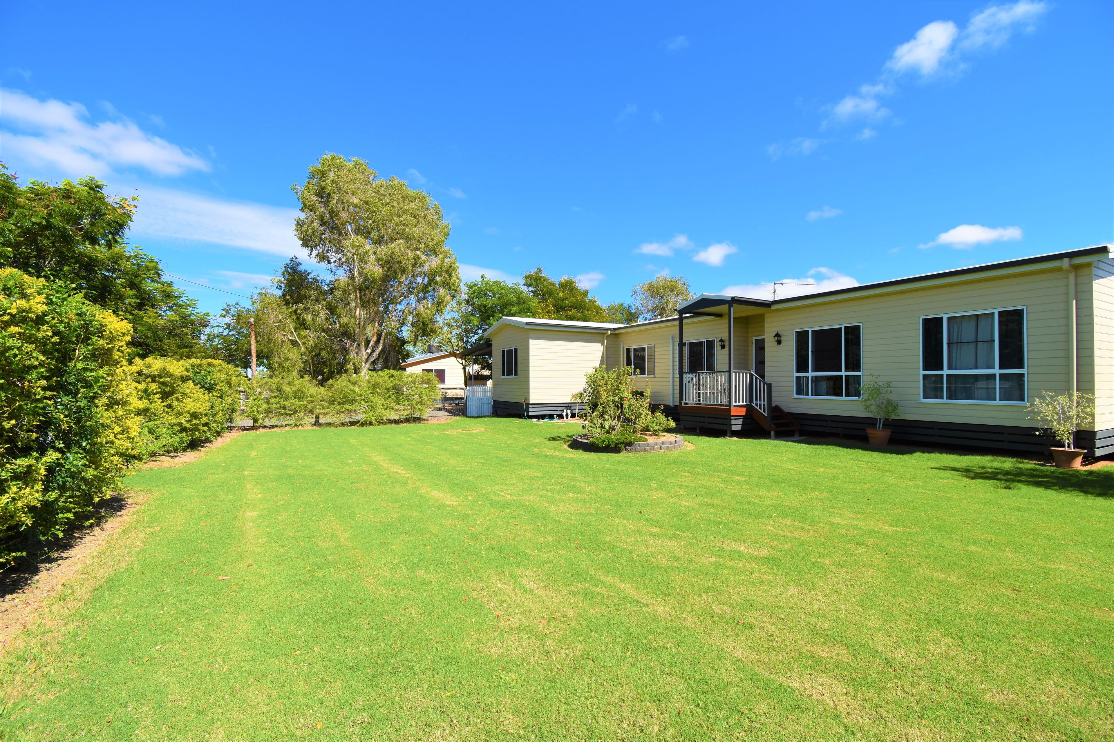126 Acacia Street, Barcaldine QLD 4725, Barcaldine - Image 1