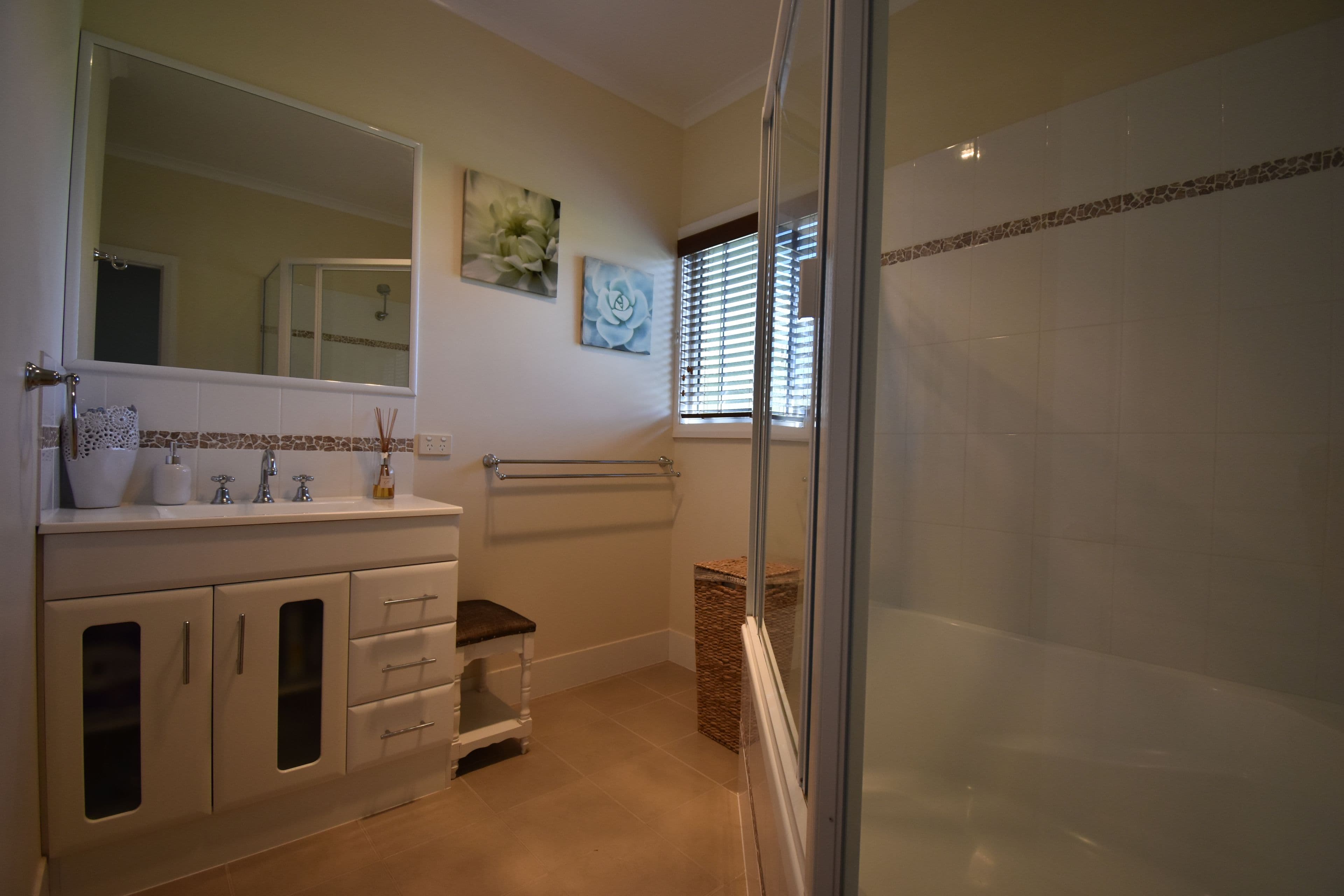 126 Acacia Street, Barcaldine QLD 4725, Barcaldine - Thumbnail 5