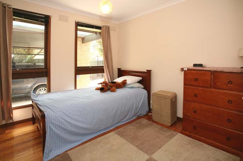 31  Pepperell Avenue, GLEN WAVERLEY VIC 3150, Glen Waverley - Thumbnail 2