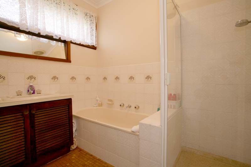 31  Pepperell Avenue, GLEN WAVERLEY VIC 3150, Glen Waverley - Thumbnail 3
