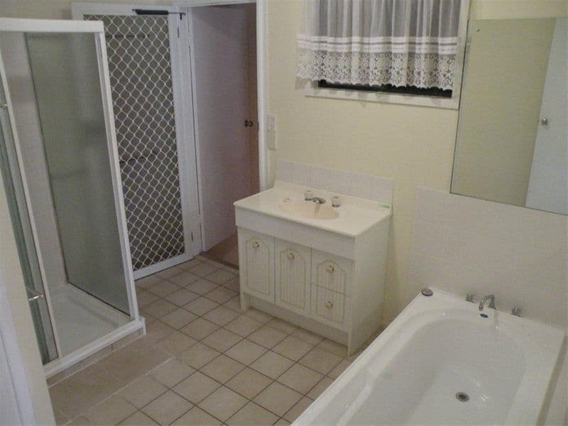 25 O'Sullivan Street, KOONGAL QLD 4701, Koongal - Thumbnail 4