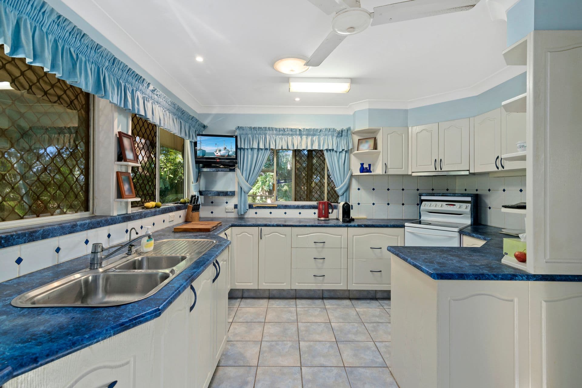 4 Boorala Court, Tugun QLD 4224, Tugun - Thumbnail 3