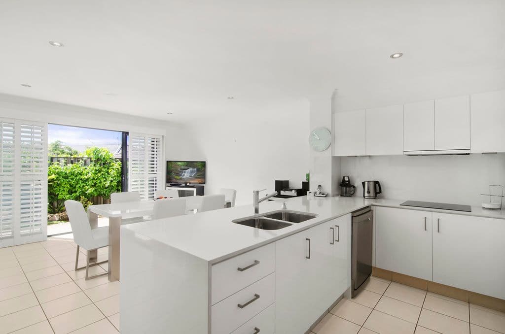 10 Picabeen Close, Robina QLD 4226, Robina - Thumbnail 3