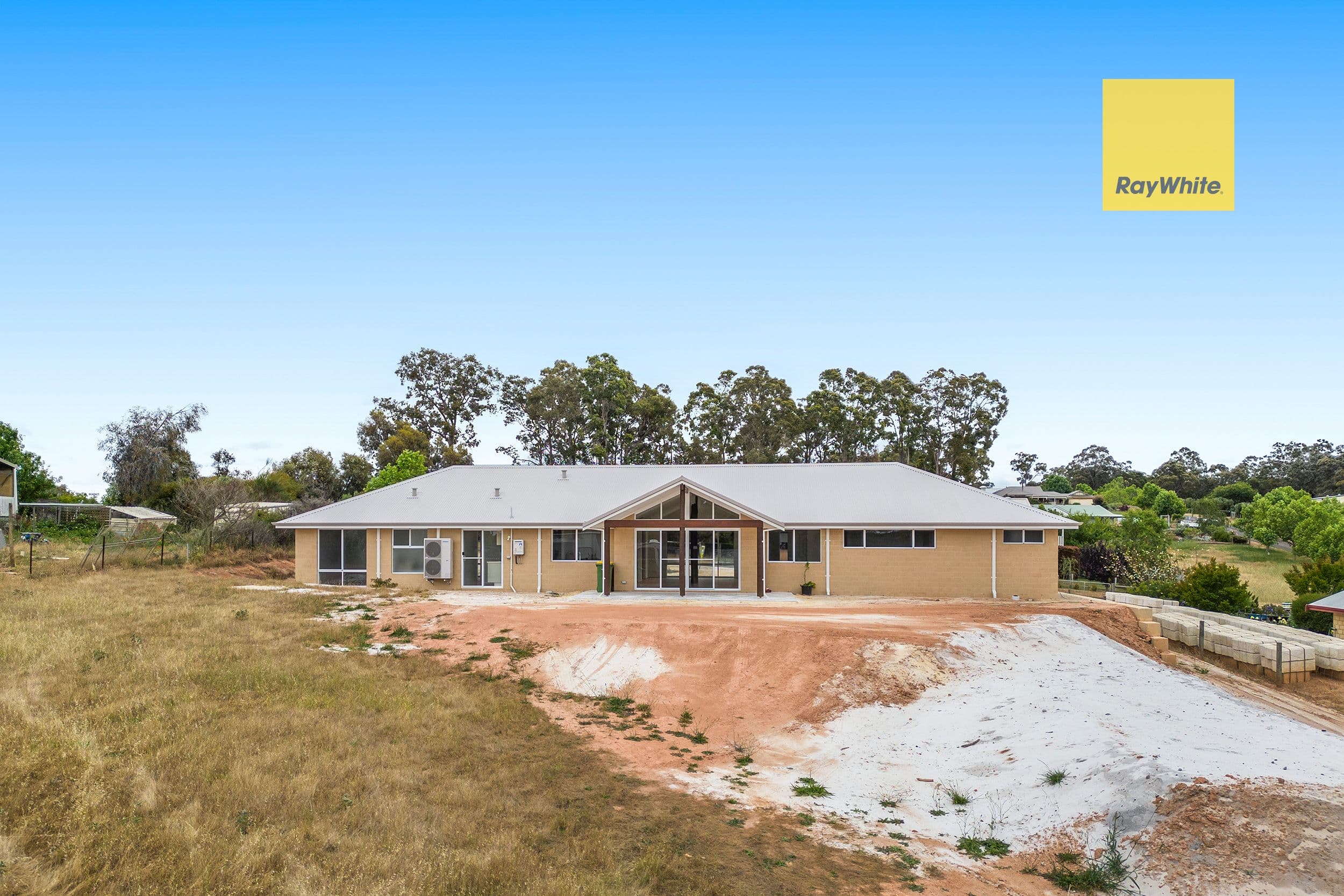 35 Argyll Avenue, Bridgetown WA 6255, Bridgetown - Thumbnail 2
