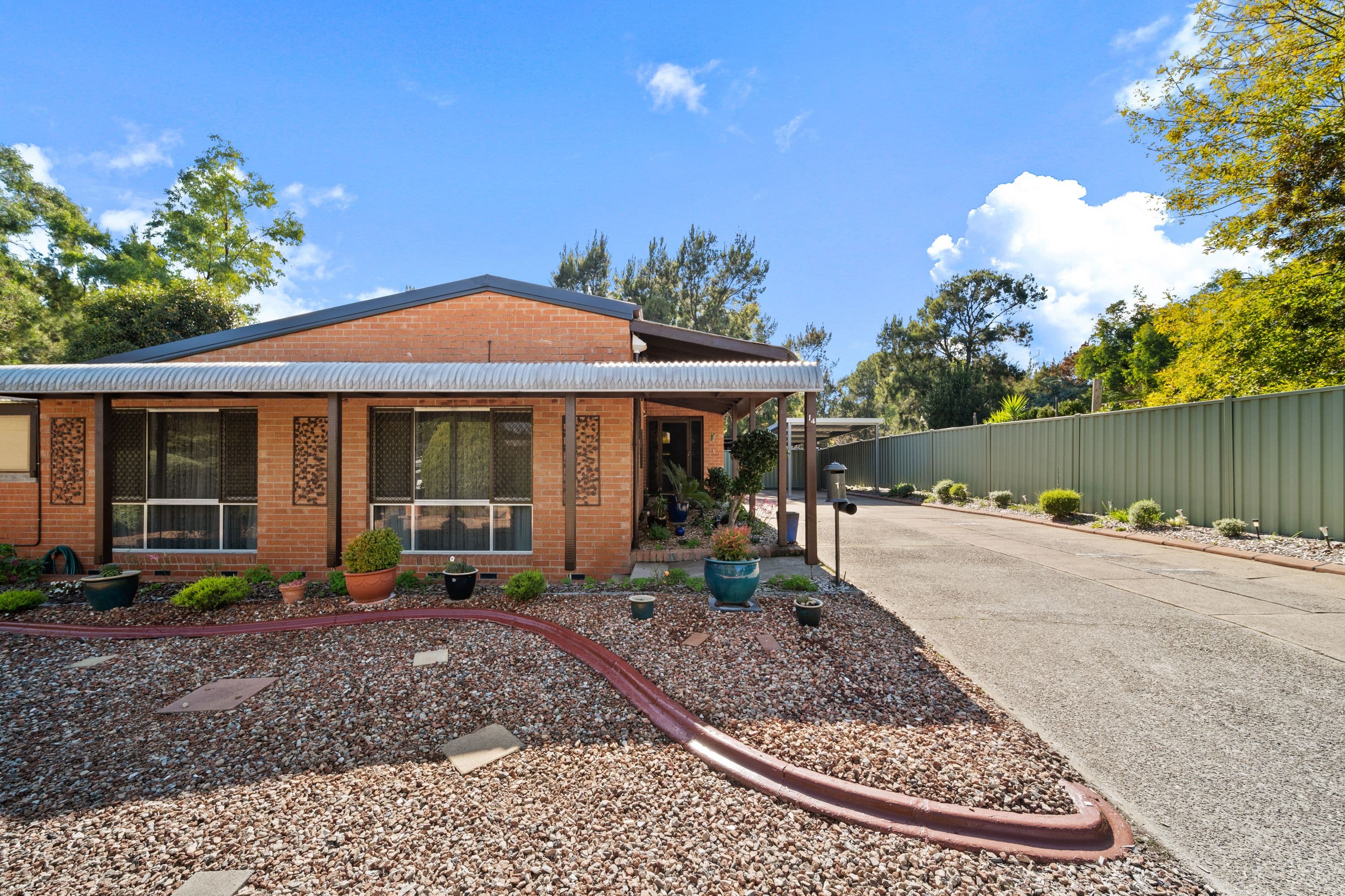 14 Derham Court, Wanniassa ACT 2903, Wanniassa - Image 1