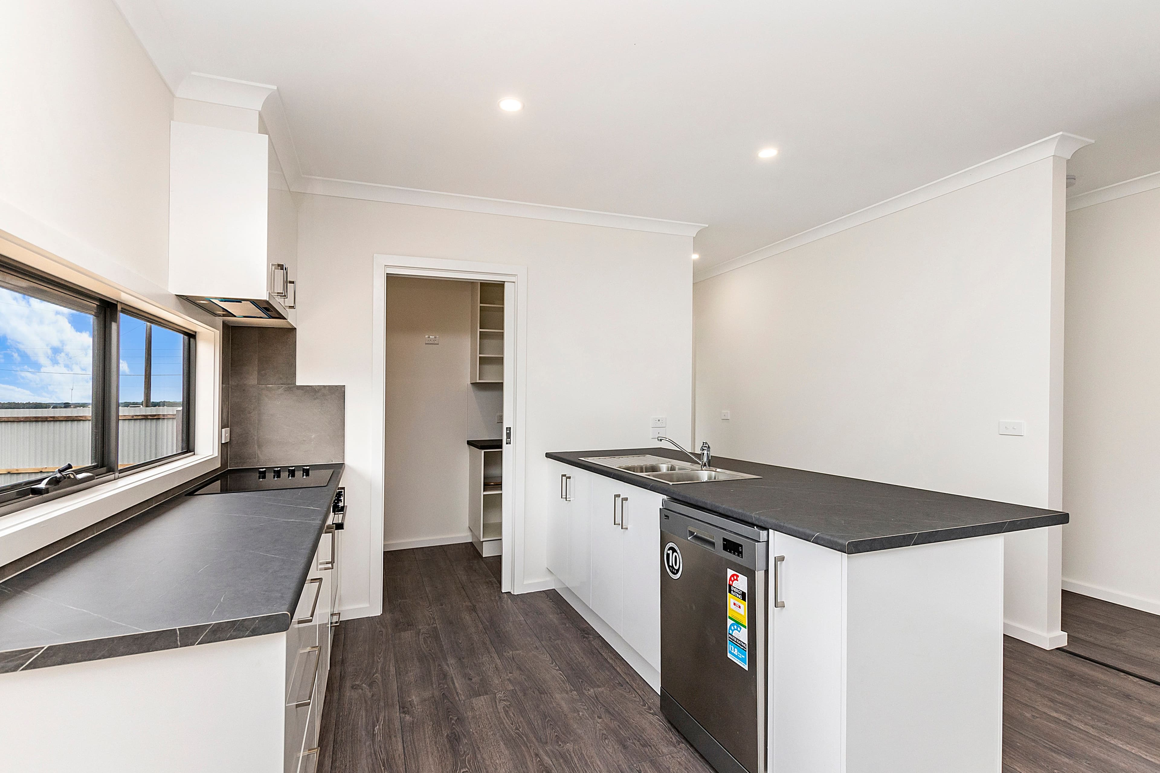 76 Dowling Street, Mortlake VIC 3272, Mortlake - Thumbnail 3