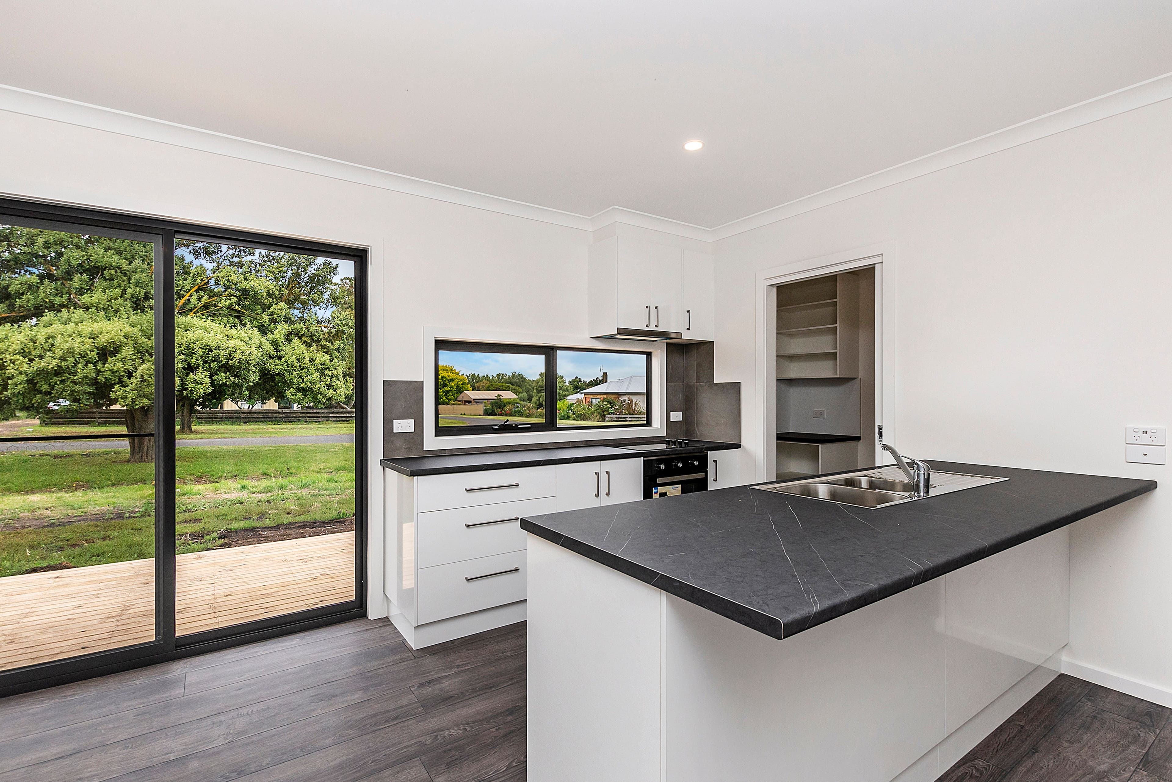 76 Dowling Street, Mortlake VIC 3272, Mortlake - Thumbnail 4