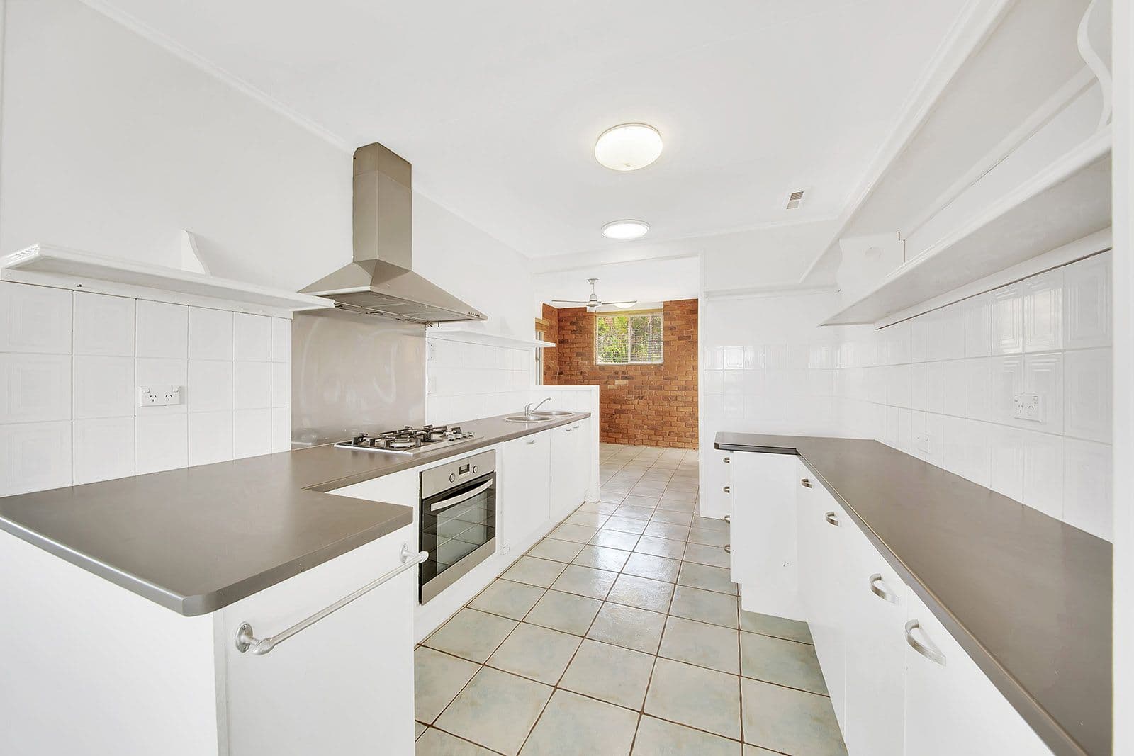 24 Coon Street, South Gladstone QLD 4680, South Gladstone - Thumbnail 3