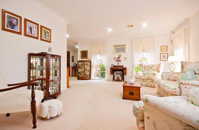 35 Cambden Park Parade, FERNTREE GULLY VIC 3156, Ferntree Gully - Thumbnail 2
