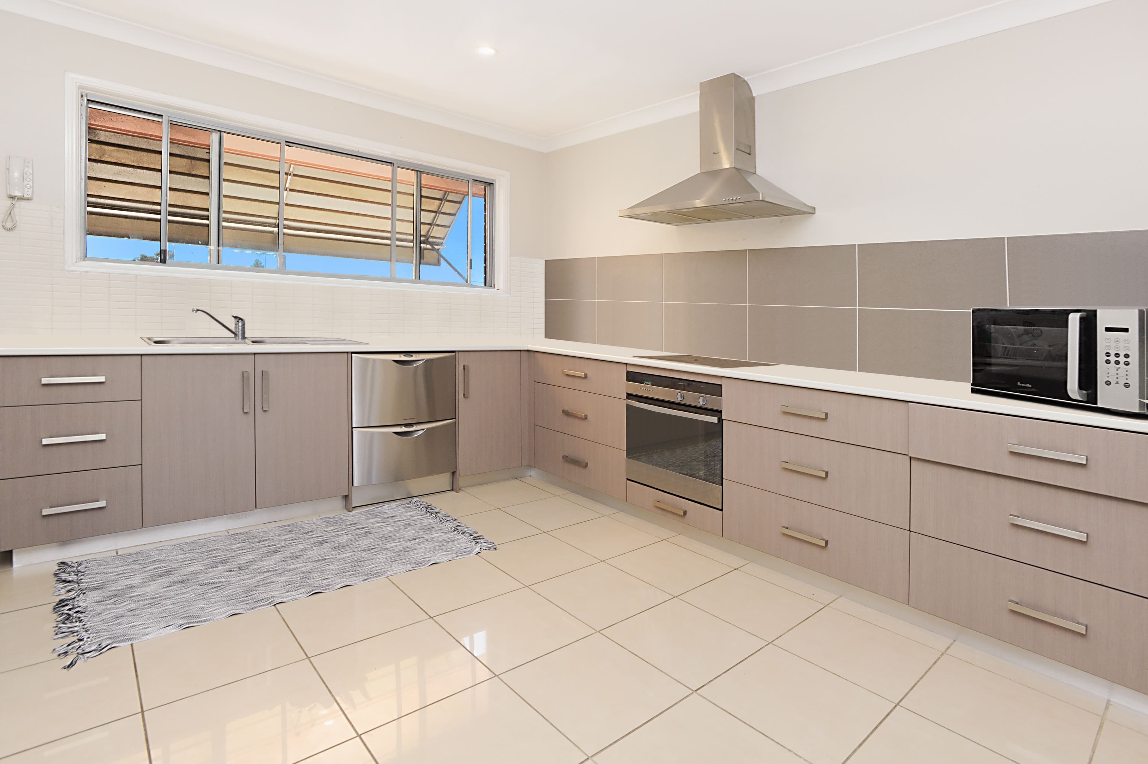 198 Alexandra Road, Clayfield QLD 4011, Clayfield - Thumbnail 2