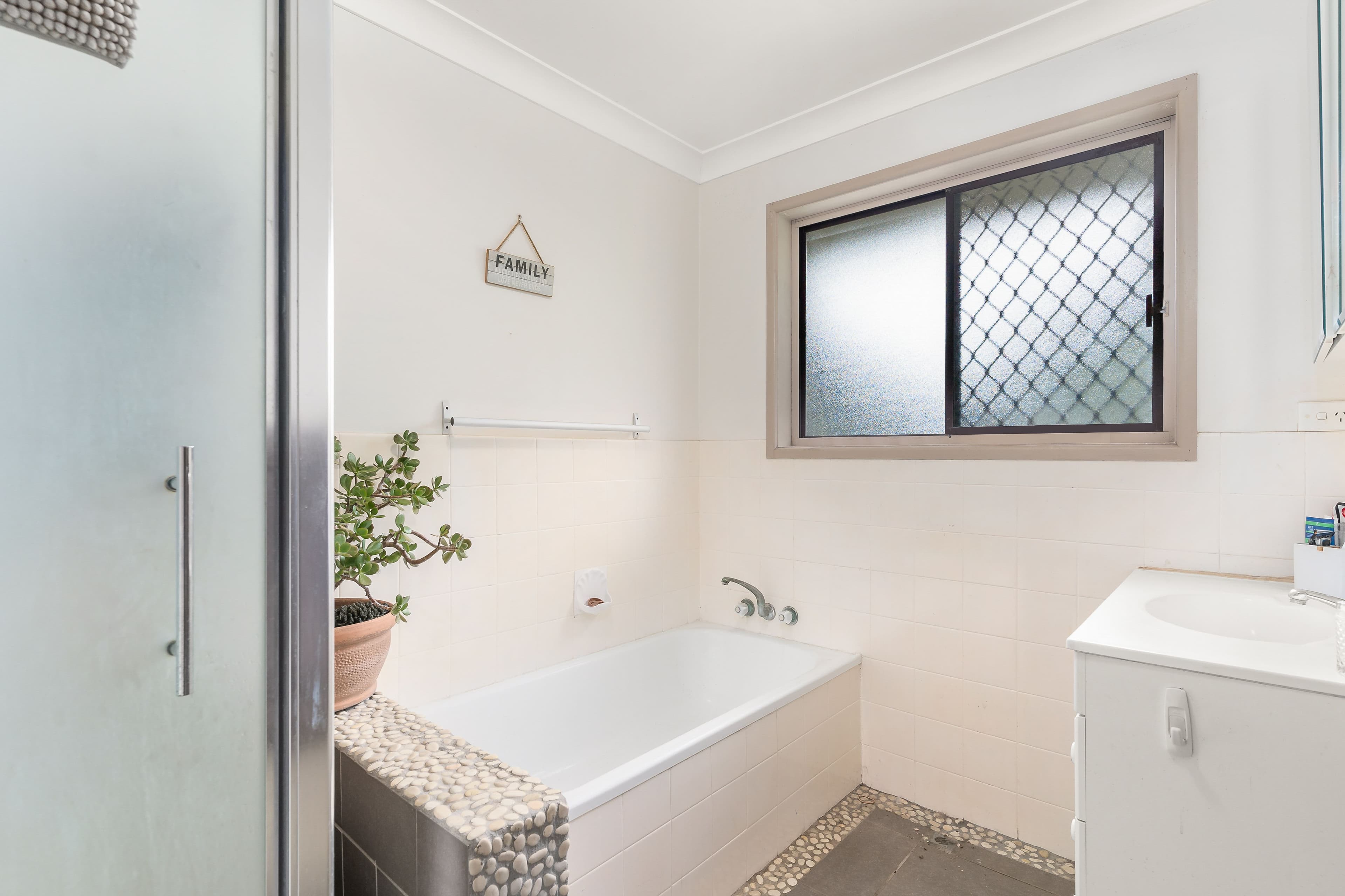 12 Celeste Court, Springwood QLD 4127, Springwood - Thumbnail 8